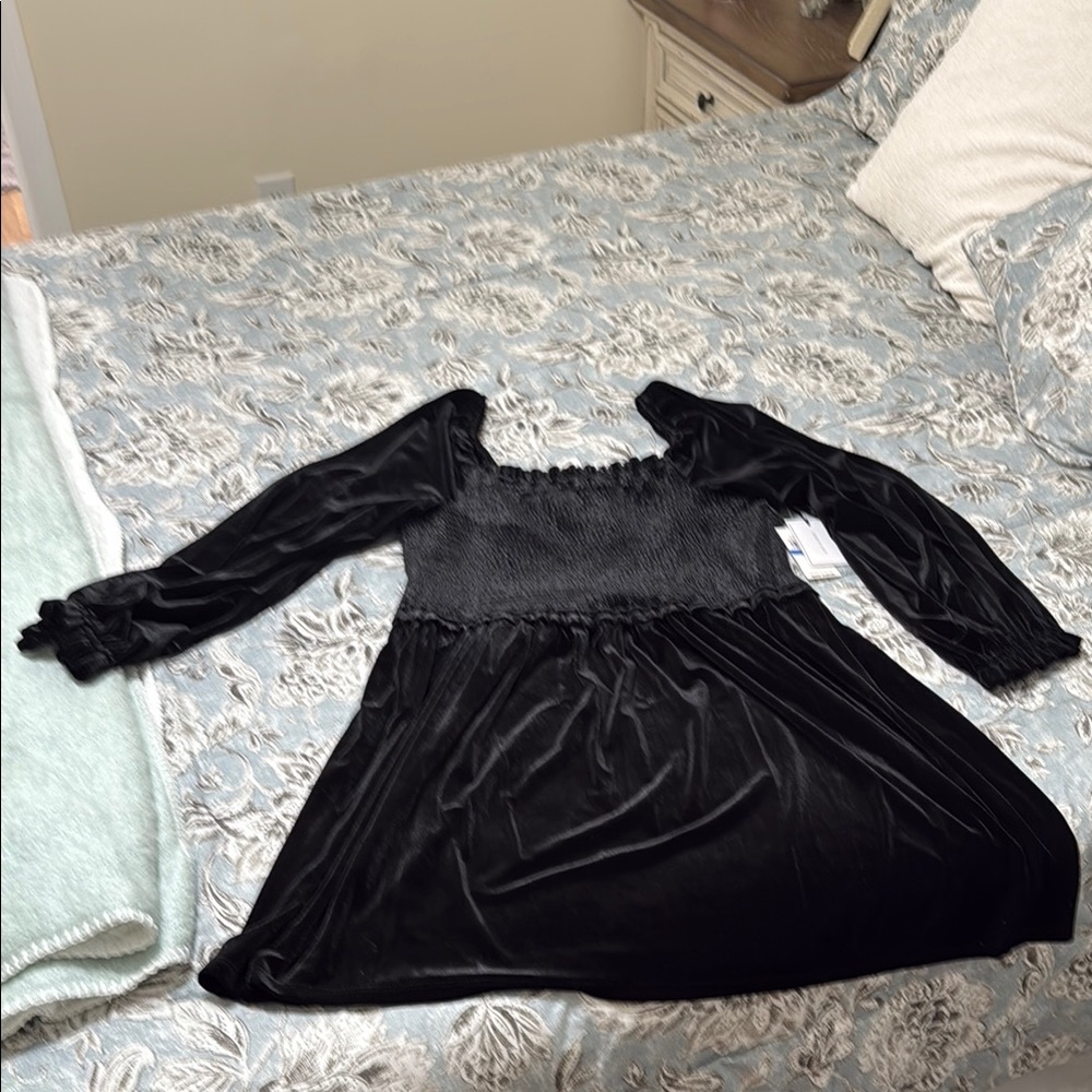 Elegant Black Velvet Dress